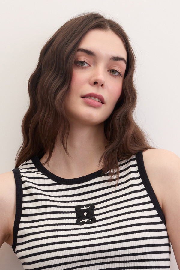 Топ-майка в полоску