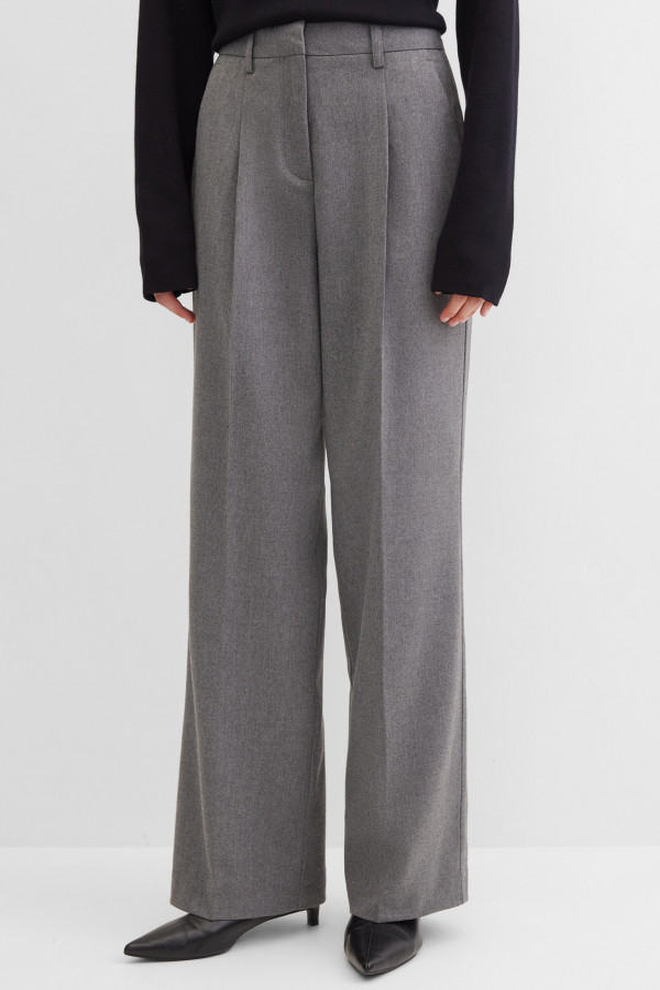 Брюки прямого кроя