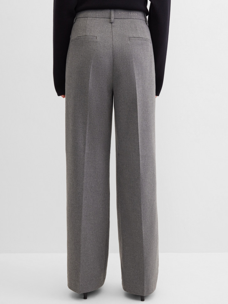 Брюки прямого кроя