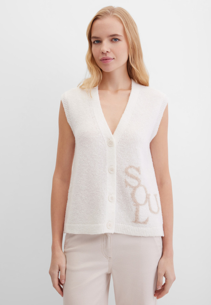 Жилет трикотажный на пуговицах