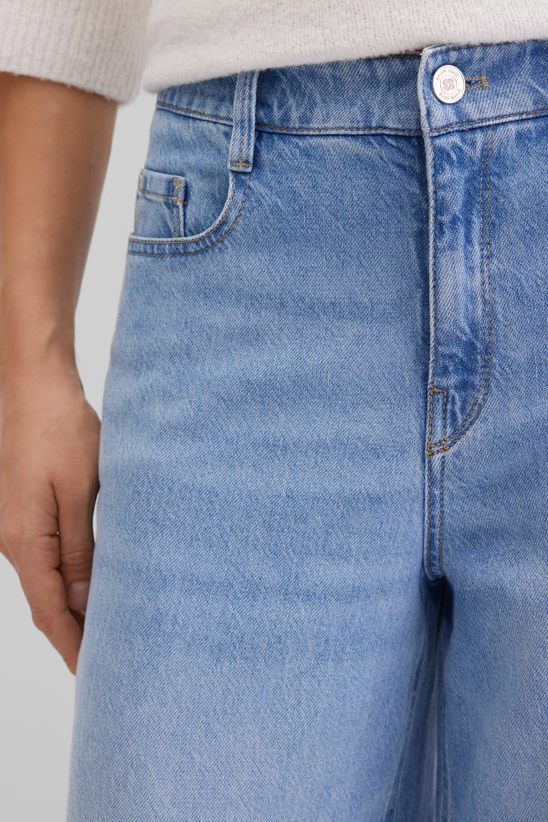 Джинсы клеш широкие