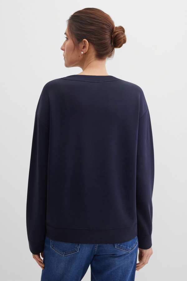 Свитшот свободного кроя