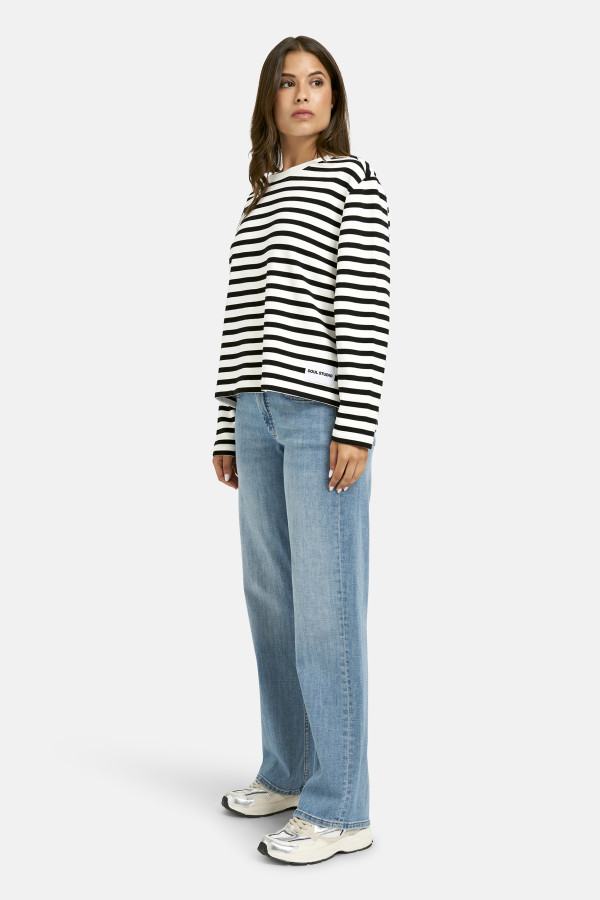 Свитшот в полоску