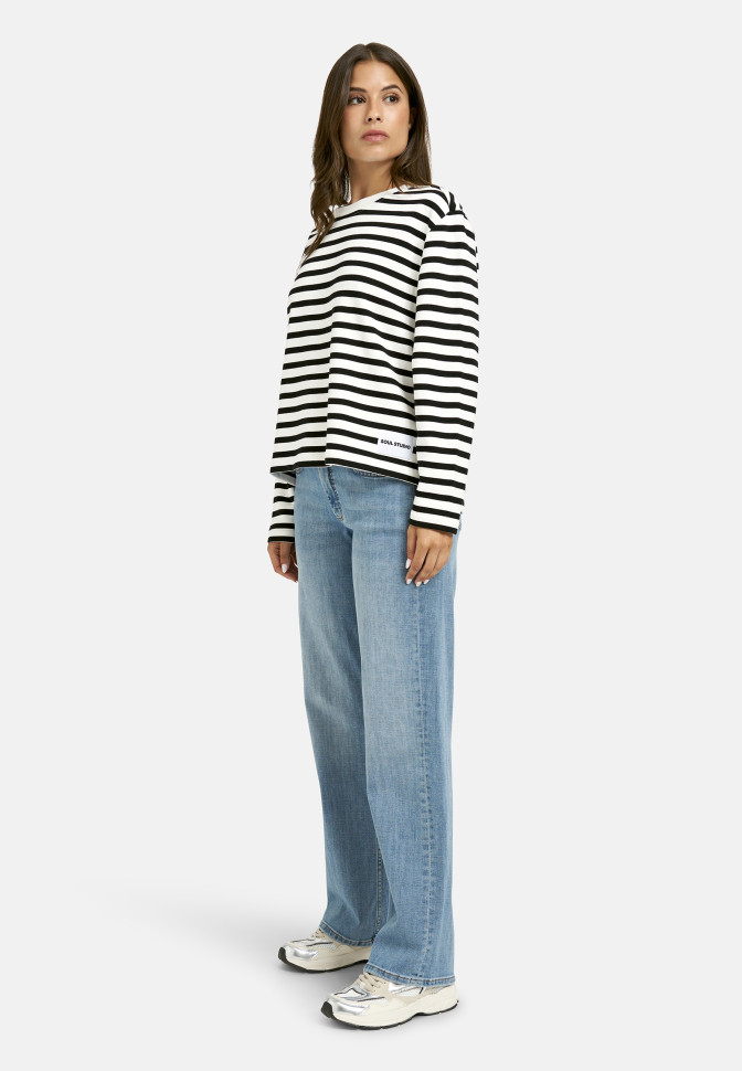 Свитшот в полоску