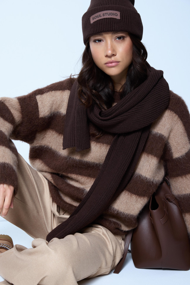 Шарф вязаный