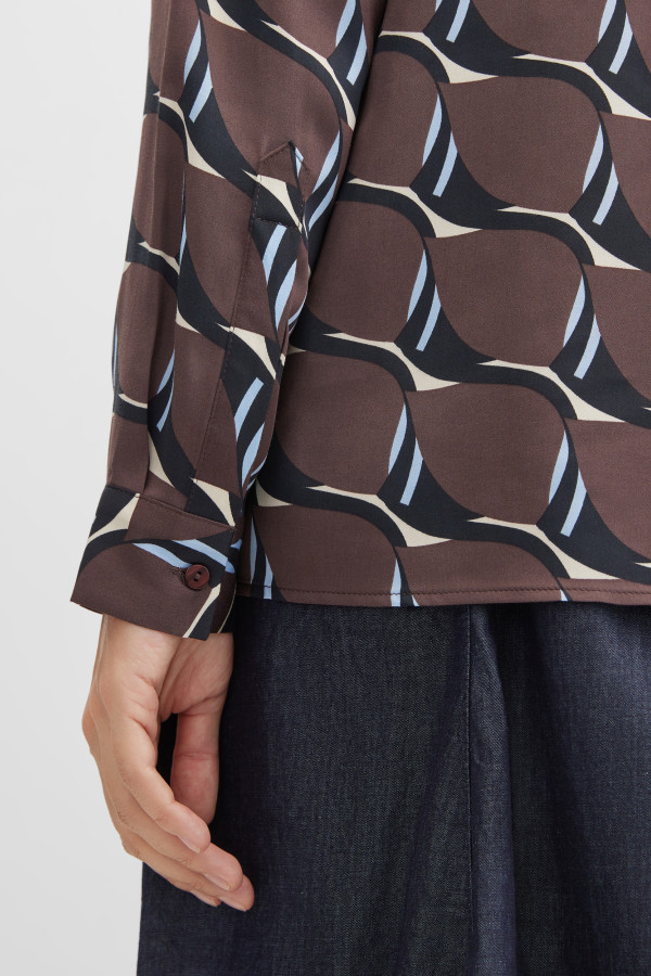 Блузка с длинным рукавом