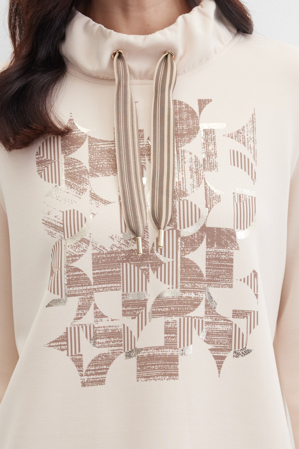 Свитшот свободного кроя