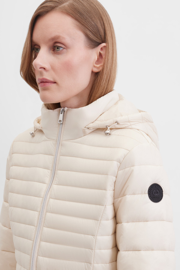 Куртка утепленная с капюшоном