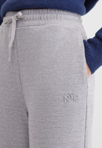 Брюки трикотажные