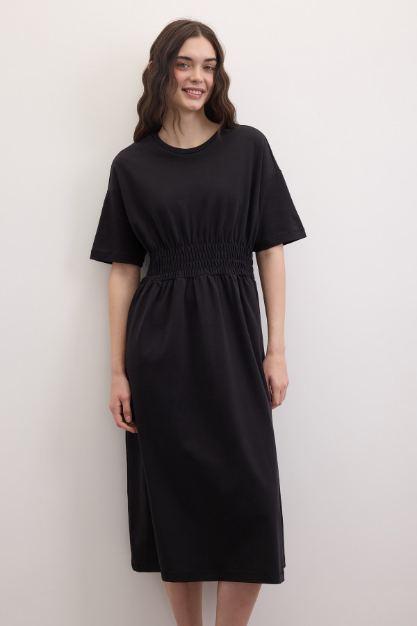 Платье миди на резинке