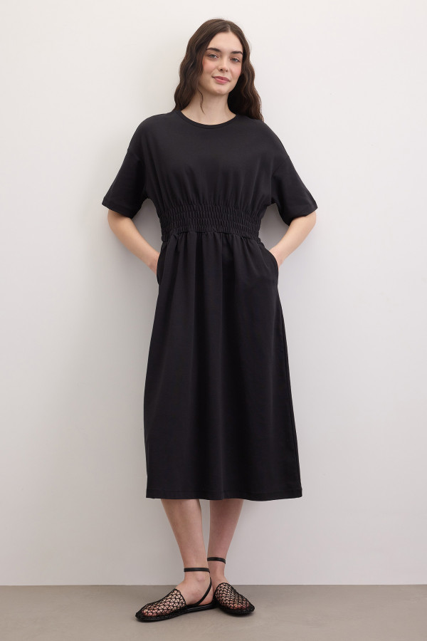 Платье миди на резинке