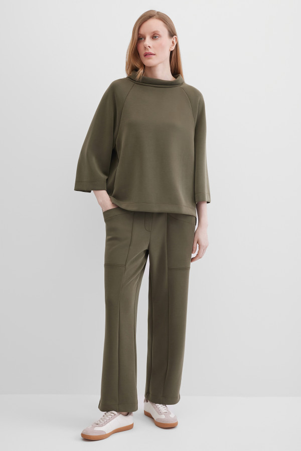 Лонгслив с рукавами 3/4 и воротом-стойкой