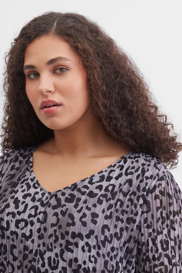 Блузка нарядная