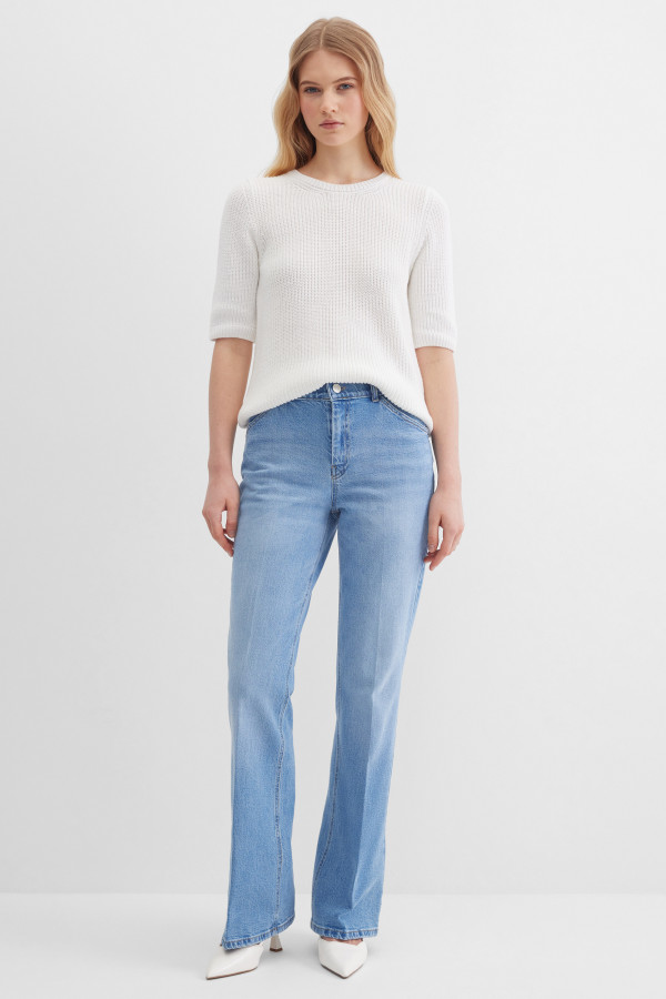 Джинсы расклешенные