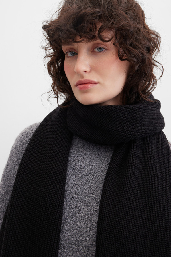 Шарф вязаный