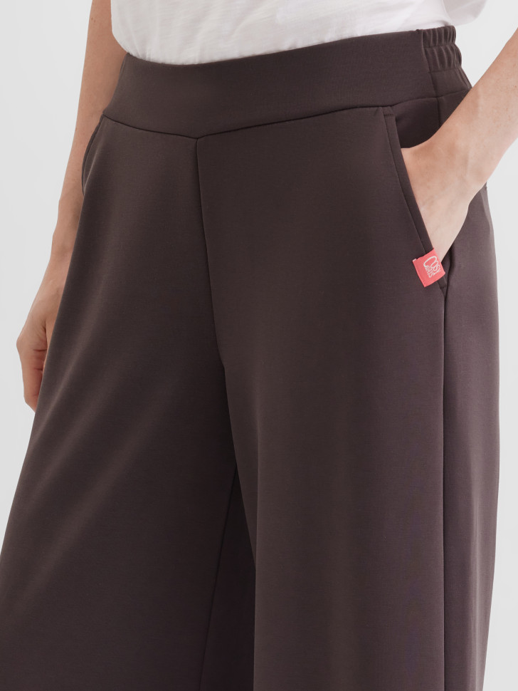 Брюки трикотажные широкие