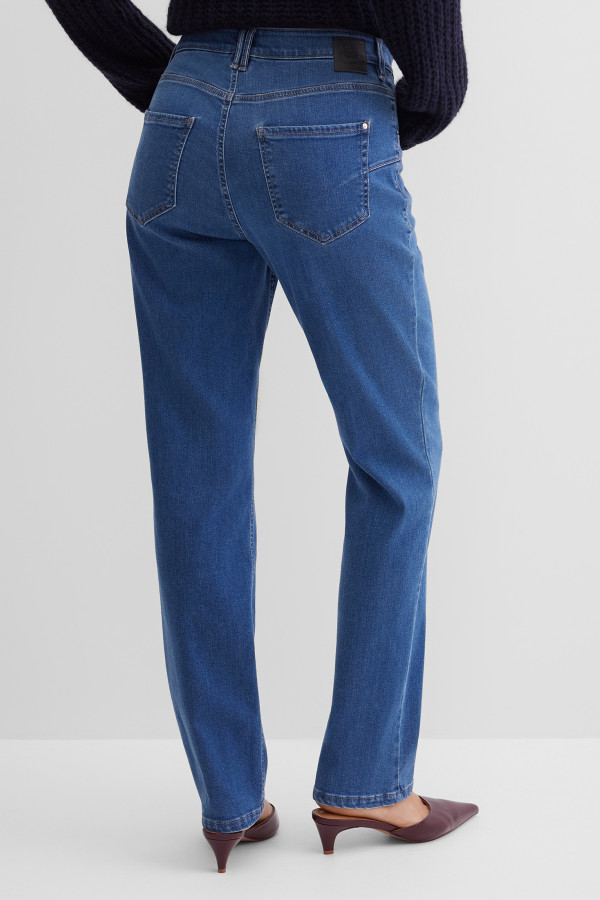 Джинсы зауженные