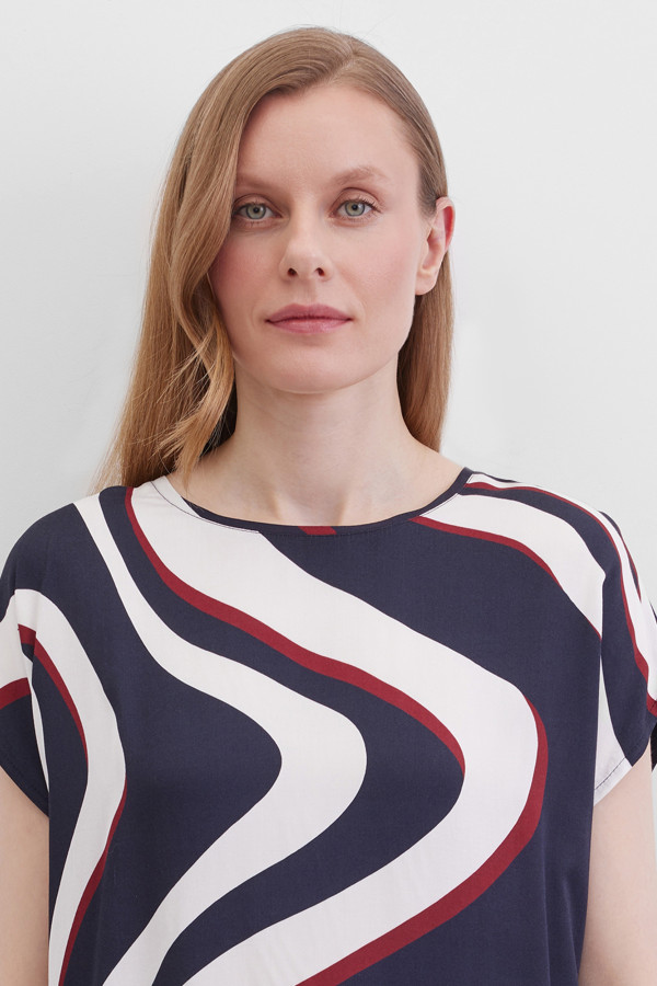 Футболка с принтом