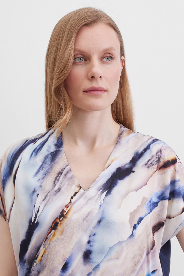 Футболка с принтом