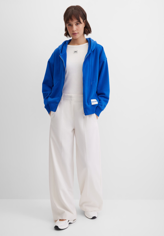 Толстовка с капюшоном