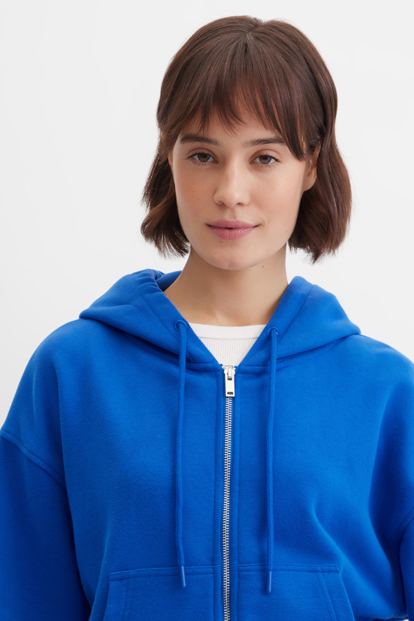 Толстовка с капюшоном