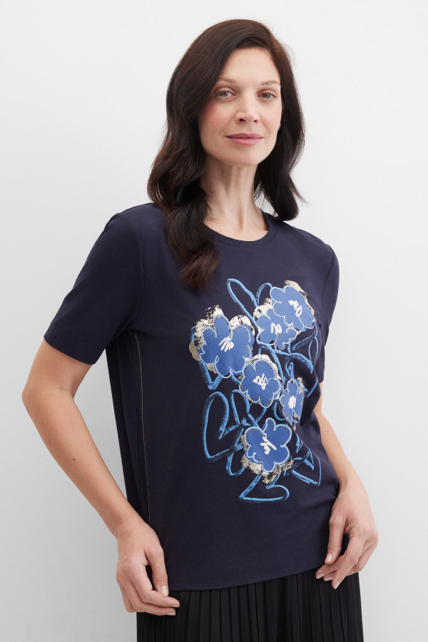 Футболка с цветочным принтом