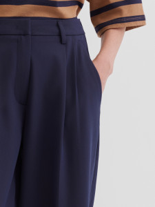 Брюки свободного кроя