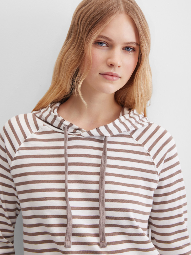 Лонгслив-худи с капюшоном