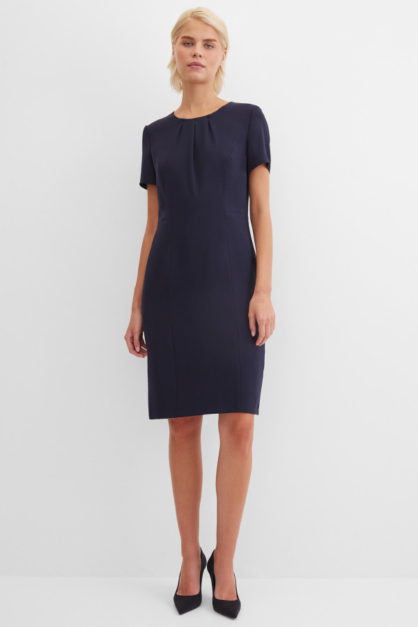 Платье приталенное