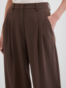 Брюки свободного кроя