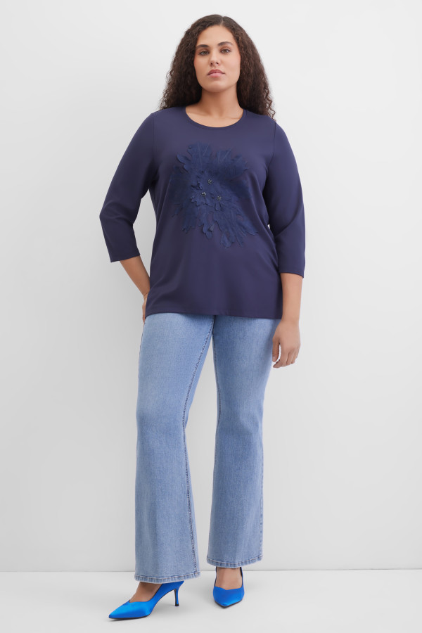 Лонгслив с вышивкой