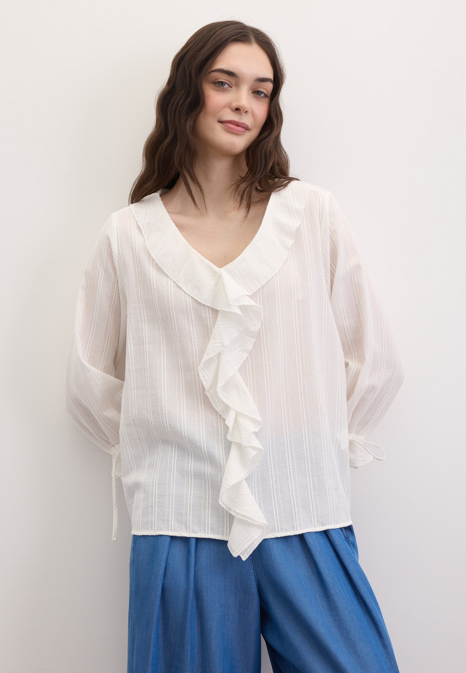 Блузка с рюшами