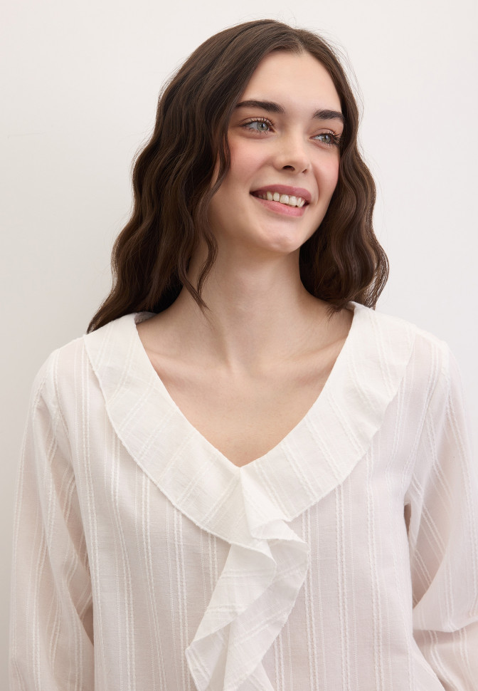 Блузка с рюшами