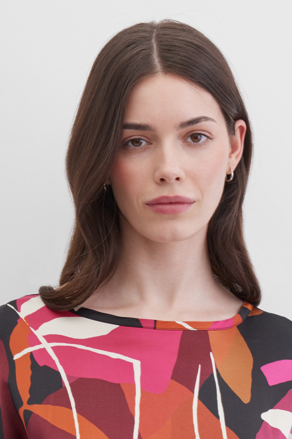 Футболка с графическим принтом