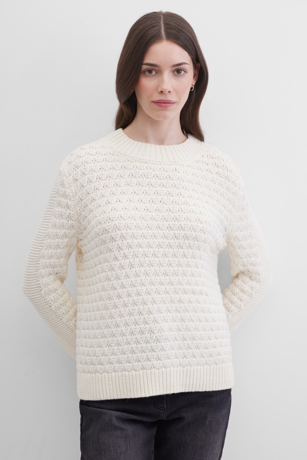 Свитер с воротником-стойкой