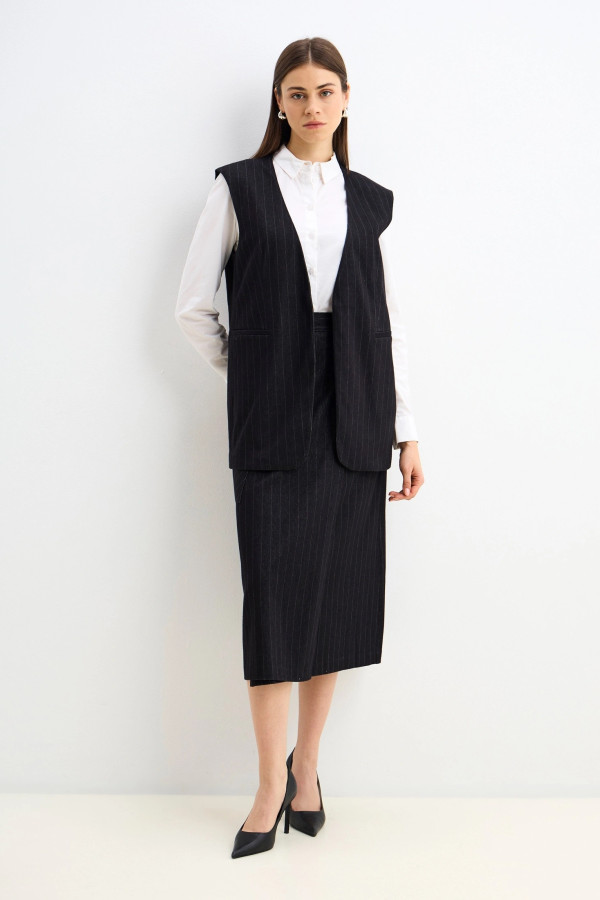 Юбка прямого кроя с карманом