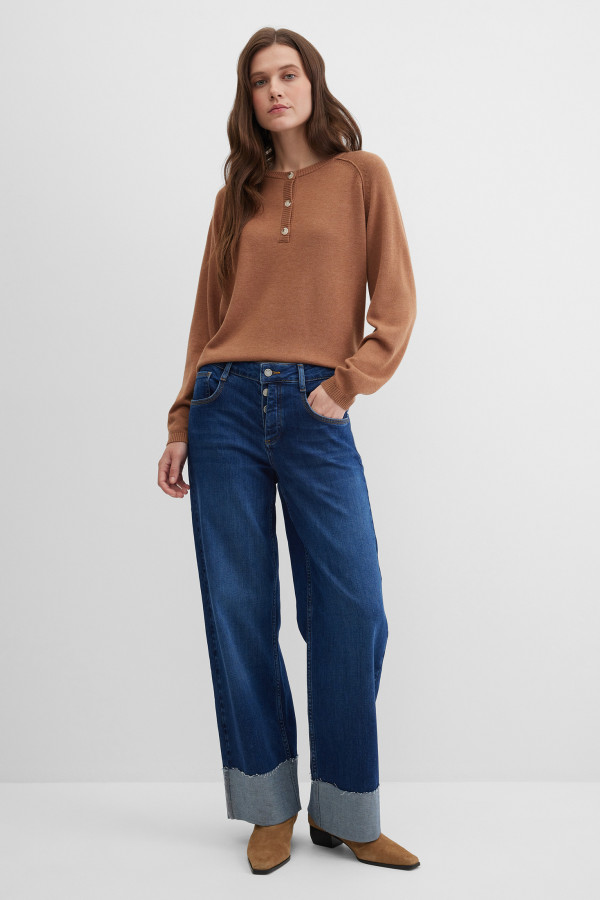 Джинсы широкие wide leg прямого кроя с отворотами