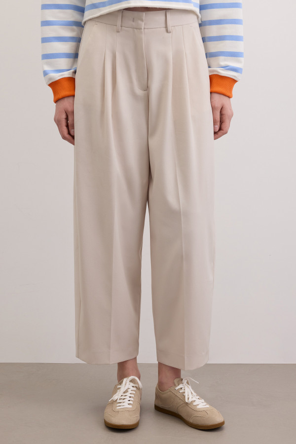 Брюки бананы