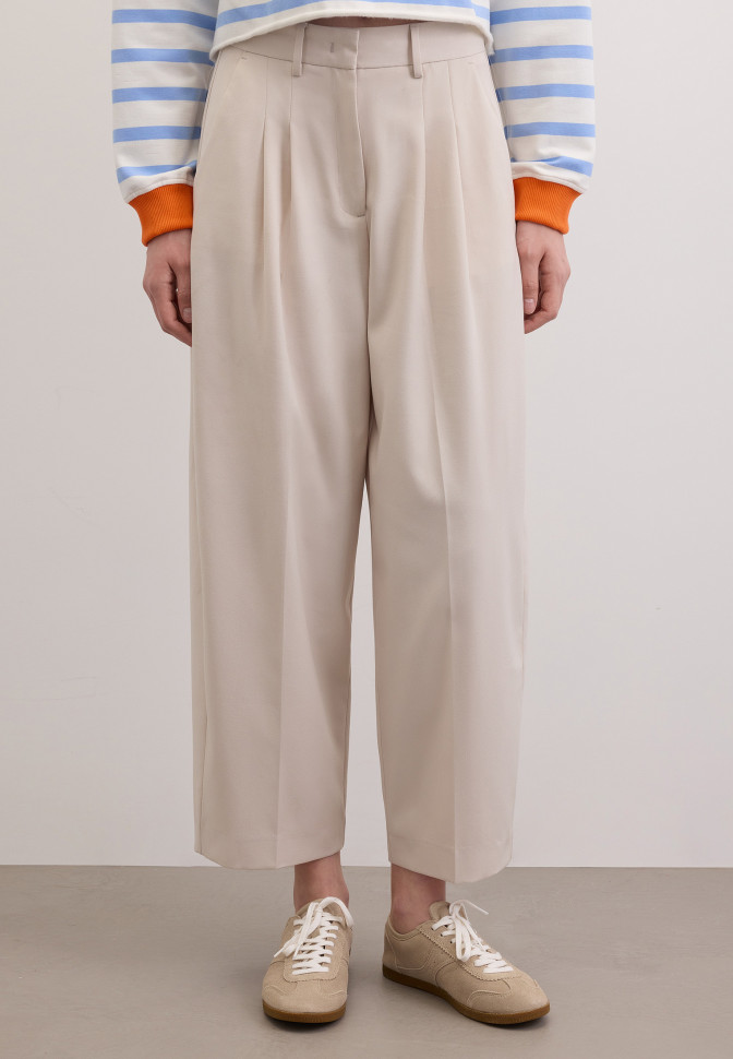 Брюки бананы