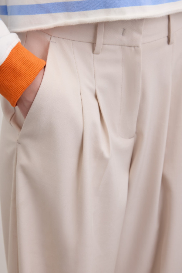 Брюки бананы