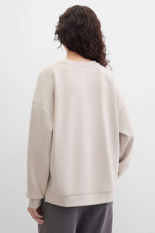 Свитшот свободного кроя