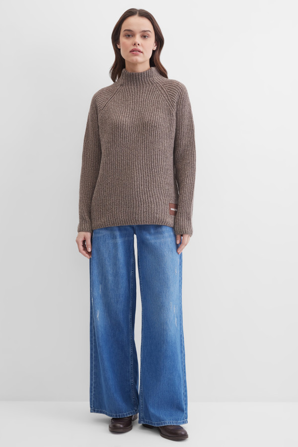 Свитер из шерсти