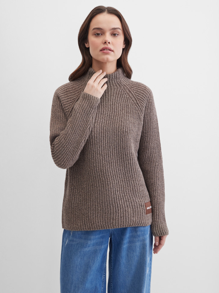 Свитер из шерсти