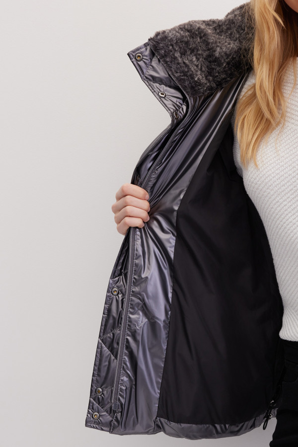 Куртка зимняя с капюшоном